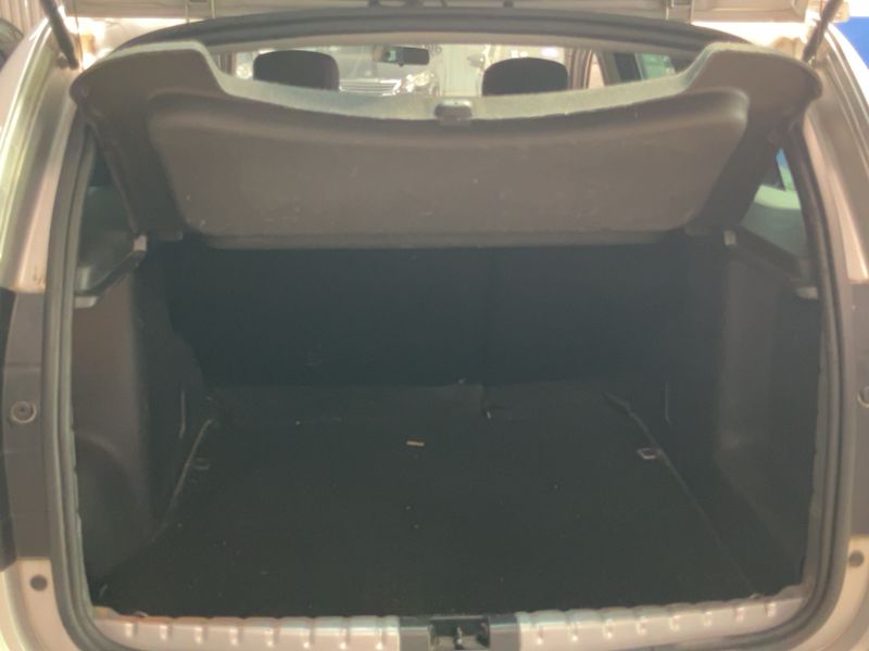 Dacia Duster 1.2 TCe SL Steel 4x2 2016 – снимка 15