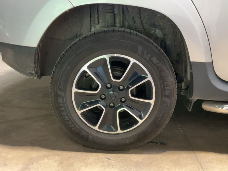 Dacia Duster 1.2 TCe SL Steel 4x2 2016 – снимка 9