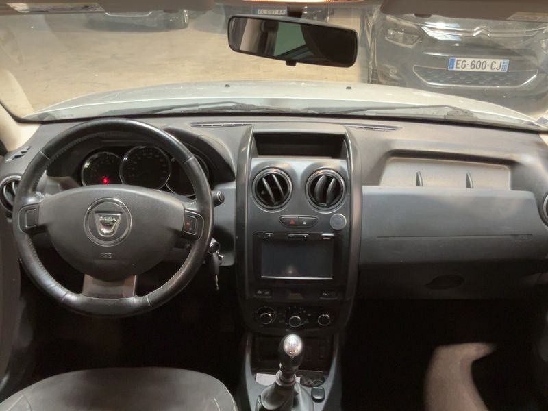 Dacia Duster 1.2 TCe SL Steel 4x2 2016 – снимка 17
