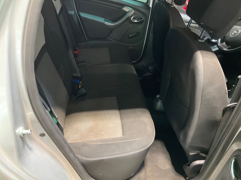 Dacia Duster 1.2 TCe SL Steel 4x2 2016 – снимка 29