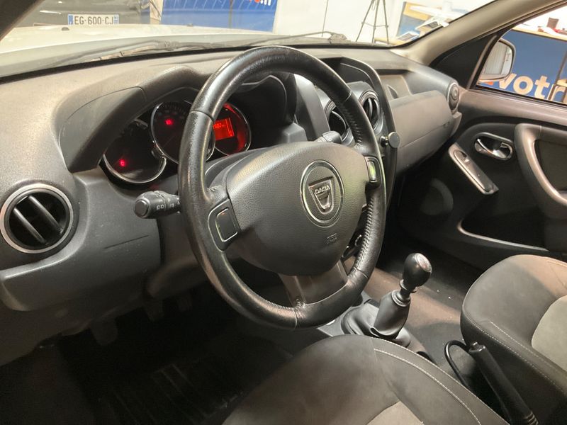 Dacia Duster 1.2 TCe SL Steel 4x2 2016 – снимка 32