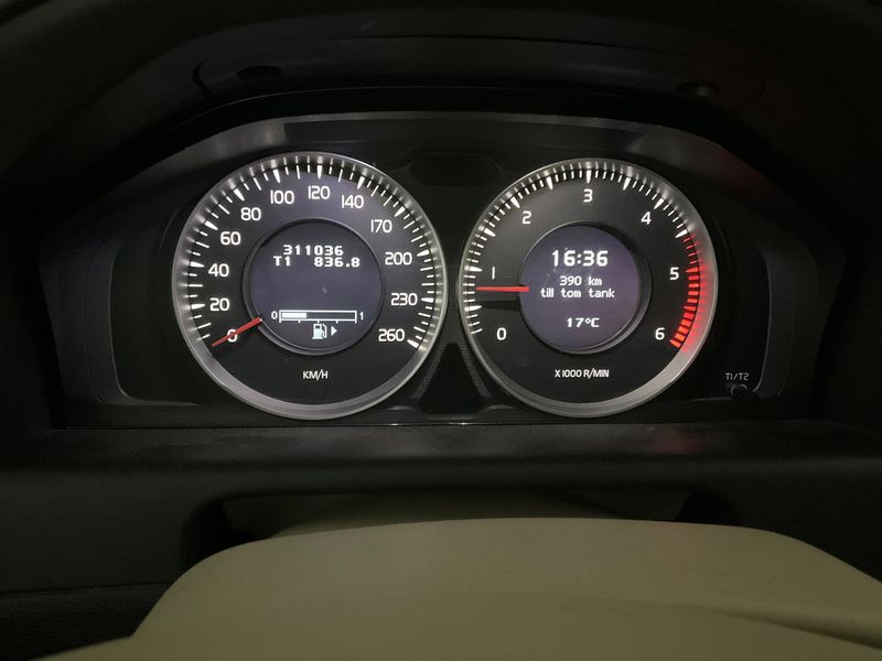 Volvo XC60 2.4 D4 Ocean Race AWD 2012 – снимка 19