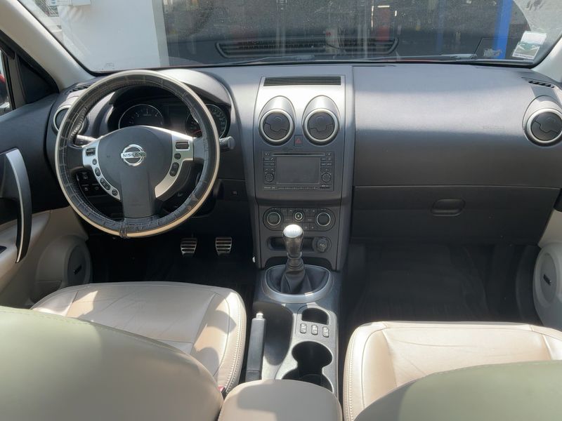 Nissan Qashqai 1.6 dCi Tekna 2012 – снимка 17