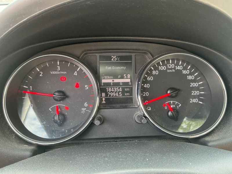 Nissan Qashqai 1.6 dCi Tekna 2012 – снимка 18