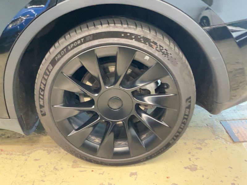 Tesla Model Y Long Range Dual AWD Premium 2025 – снимка 5