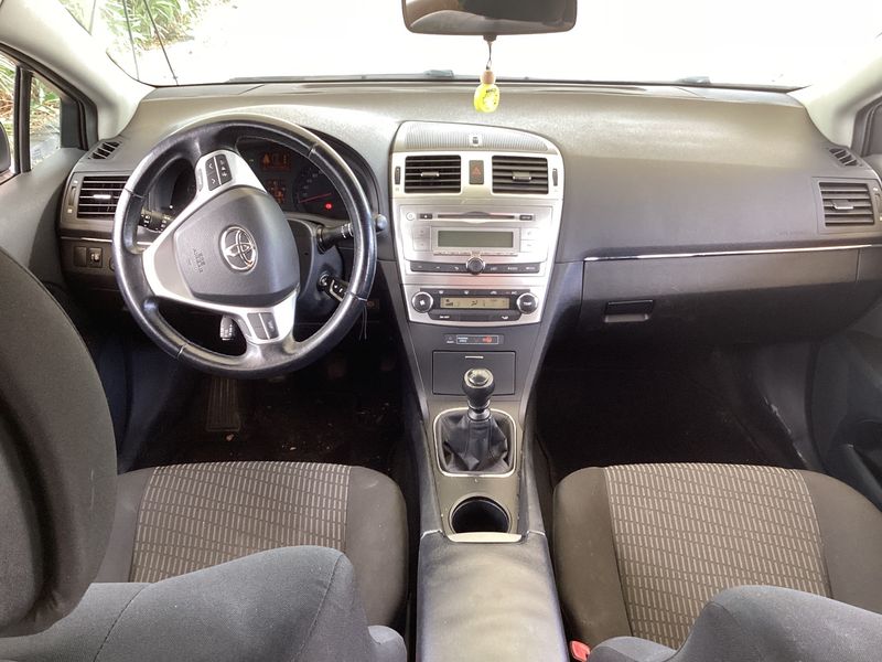 Toyota Avensis 2.0 D-4D Advance 2012 – снимка 17
