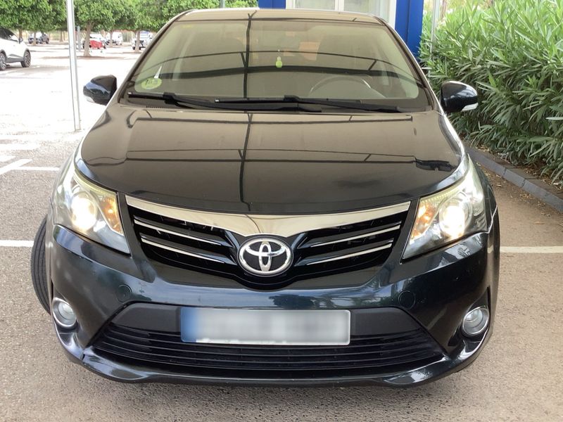 Toyota Avensis 2.0 D-4D Advance 2012 – снимка 14