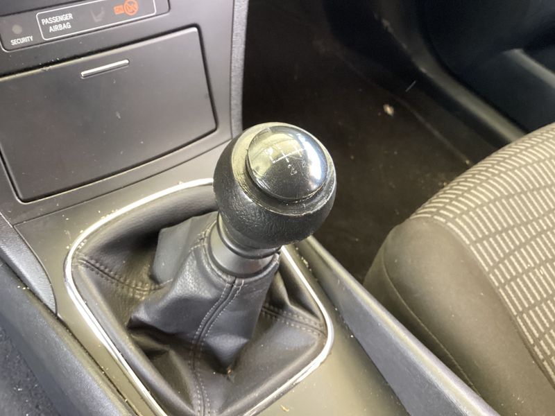Toyota Avensis 2.0 D-4D Advance 2012 – снимка 28