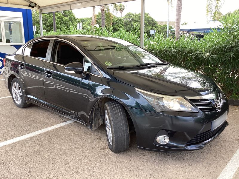 Toyota Avensis 2.0 D-4D Advance 2012 – снимка 12