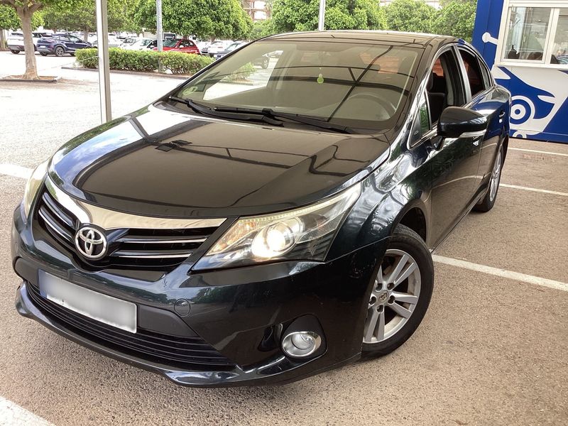 Toyota Avensis 2.0 D-4D Advance 2012 – снимка 1