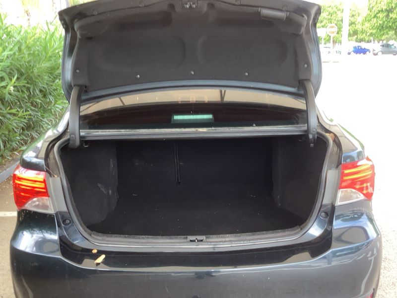 Toyota Avensis 2.0 D-4D Advance 2012 – снимка 15