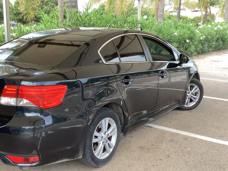 Toyota Avensis 2.0 D-4D Advance 2012 – снимка 8