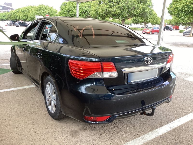 Toyota Avensis 2.0 D-4D Advance 2012 – снимка 6