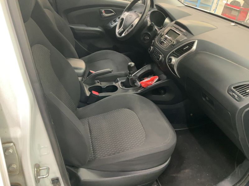 Hyundai ix35 1.6 Classic 2WD 2010 – снимка 16