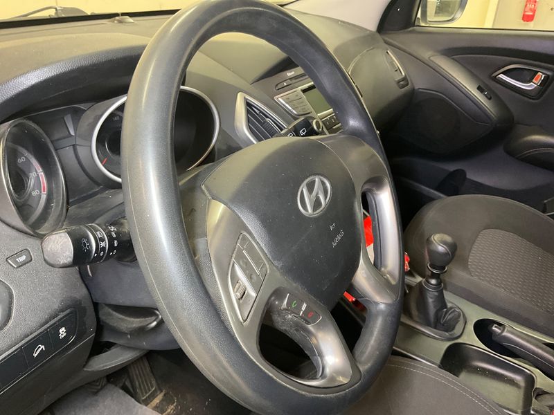 Hyundai ix35 1.6 Classic 2WD 2010 – снимка 24