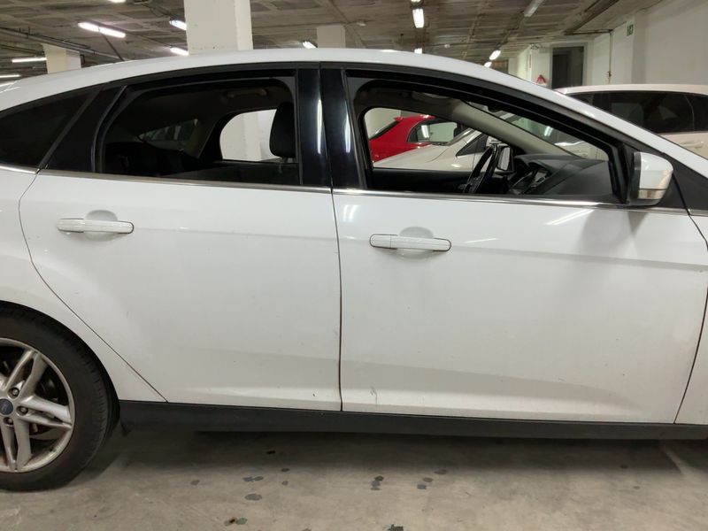 Ford Focus 1.6 TDCi Titanium 2015 – снимка 10