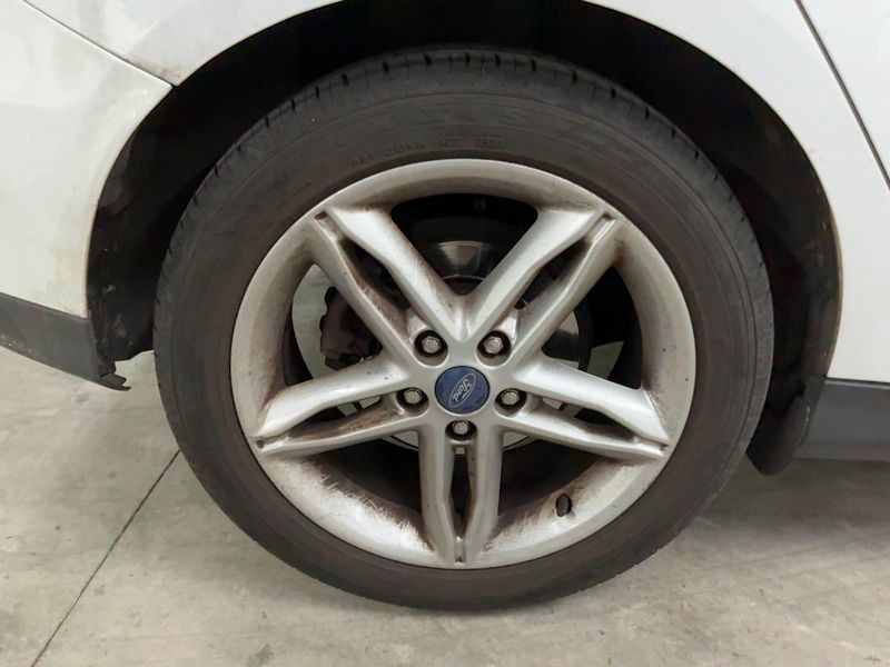 Ford Focus 1.6 TDCi Titanium 2015 – снимка 9