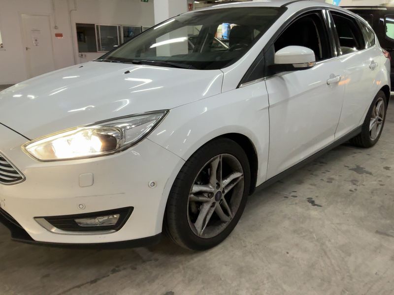 Ford Focus 1.6 TDCi Titanium 2015 – снимка 2
