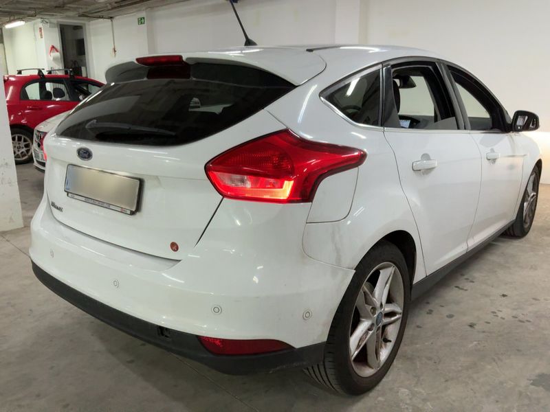 Ford Focus 1.6 TDCi Titanium 2015 – снимка 8