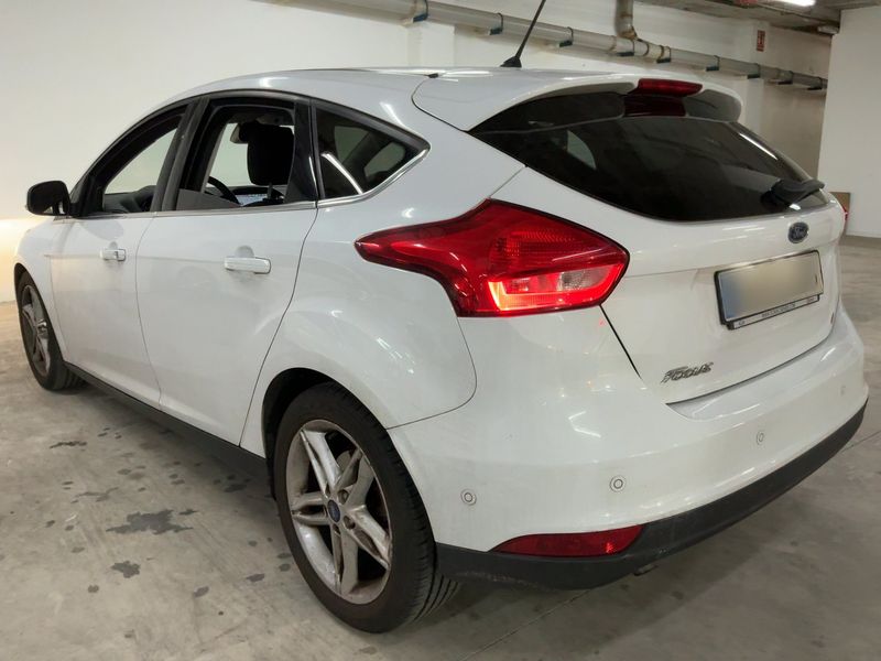 Ford Focus 1.6 TDCi Titanium 2015 – снимка 6