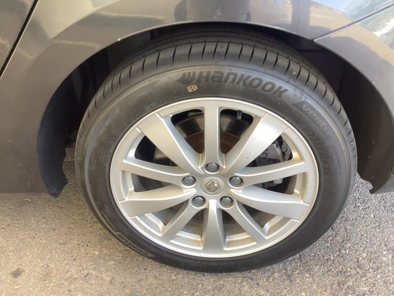 Renault Laguna 1.5 dCi Dynamique TomTom 2011 – снимка 5