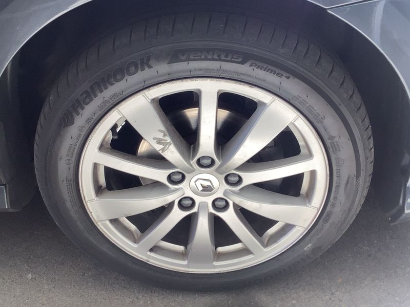 Renault Laguna 1.5 dCi Dynamique TomTom 2011 – снимка 11