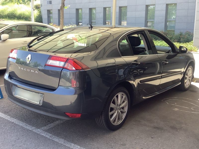 Renault Laguna 1.5 dCi Dynamique TomTom 2011 – снимка 8