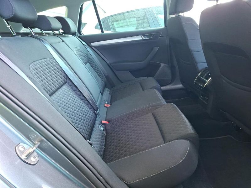 Skoda Superb 2.0 TDI Business 2023 – снимка 12