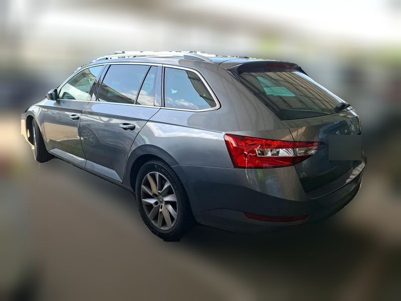 Skoda Superb 2.0 TDI Business 2023 – снимка 3