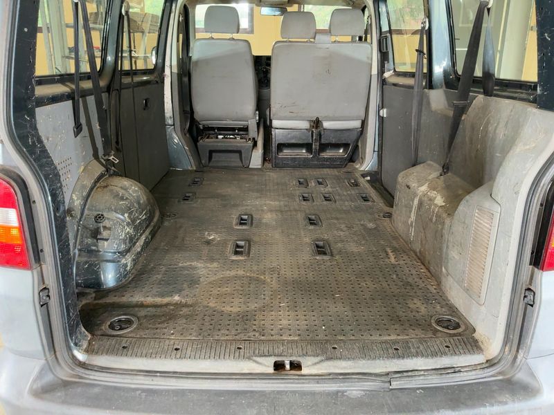 Volkswagen T5 Kombi 2.0 2009 – снимка 15