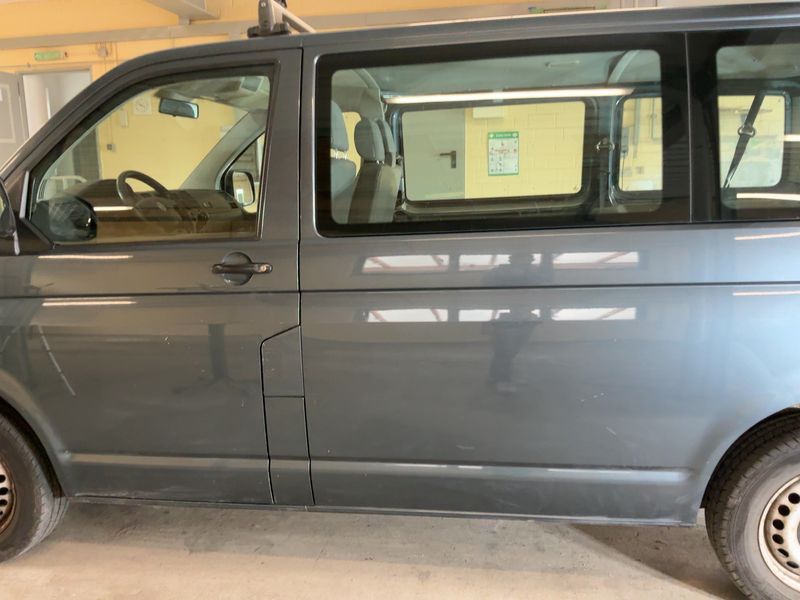 Volkswagen T5 Kombi 2.0 2009 – снимка 4
