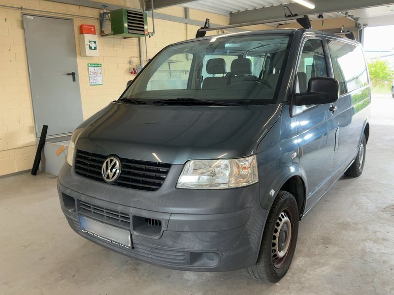 Volkswagen T5 Kombi 2.0 2009 – снимка 1