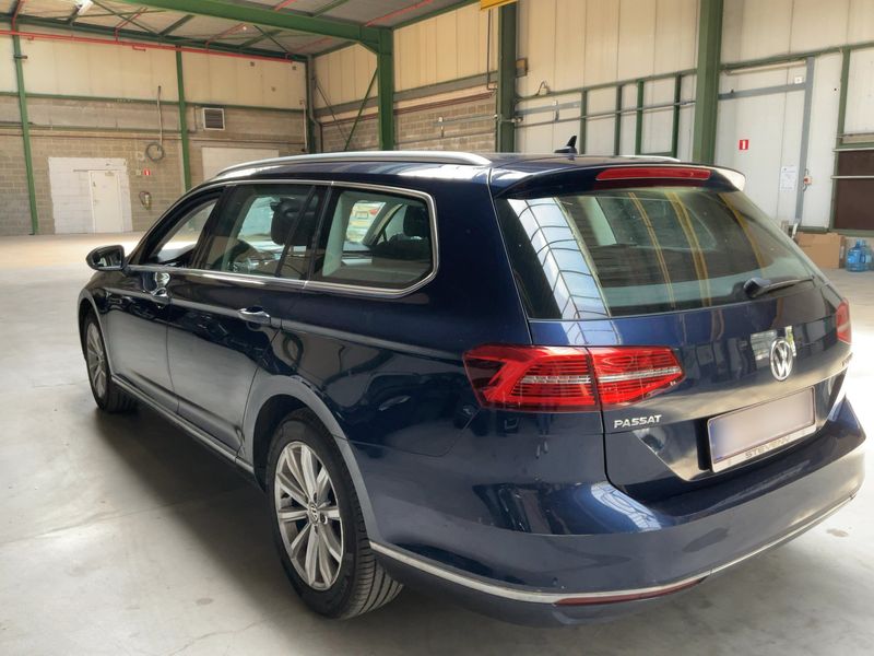 Volkswagen Passat 1.6 TDI Comfortline BlueMotion Tech 2017 – снимка на щета