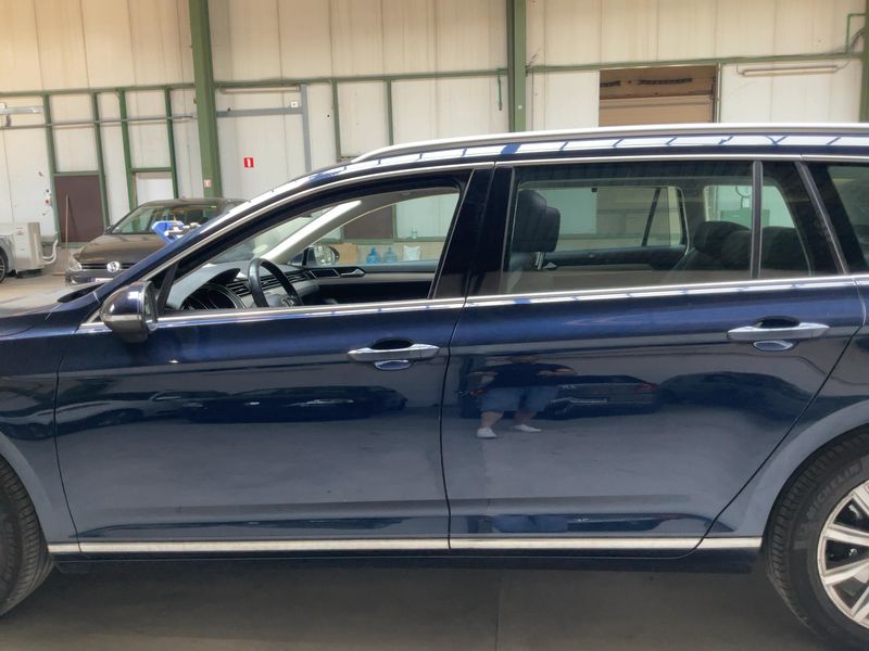 Volkswagen Passat 1.6 TDI Comfortline BlueMotion Tech 2017 – снимка на щета