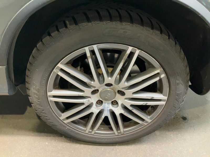 Audi Q7 3.0 V6 TFSI quattro 2011 – снимка 5