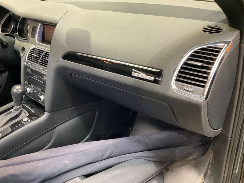 Audi Q7 3.0 V6 TFSI quattro 2011 – снимка 35