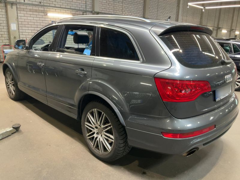 Audi Q7 3.0 V6 TFSI quattro 2011 – снимка 6
