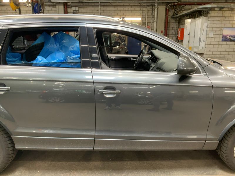 Audi Q7 3.0 V6 TFSI quattro 2011 – снимка 10