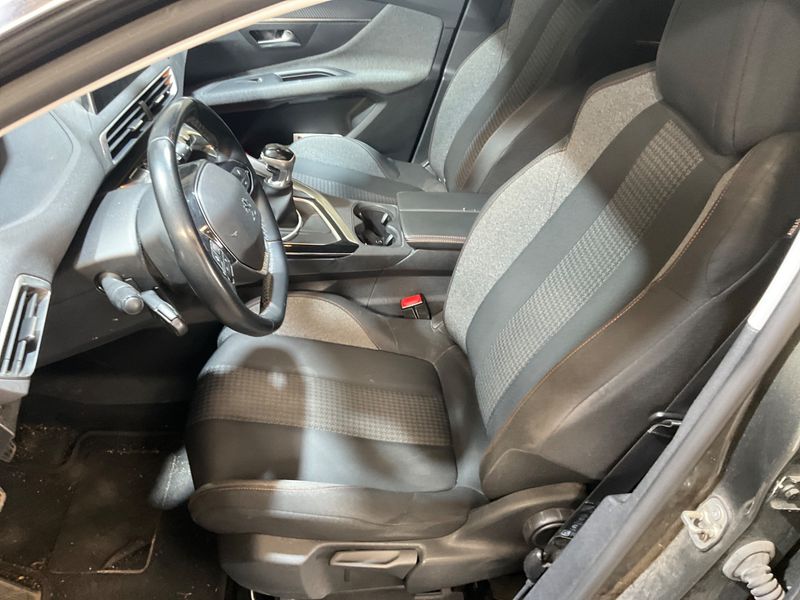 Peugeot 3008 1.5 Blue-HDi Active Business 2019 – снимка 31