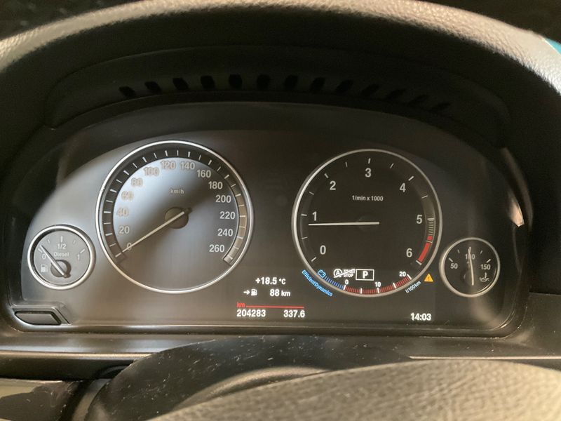 BMW 5er 520d xDrive Lounge Plus 2014 – снимка 13