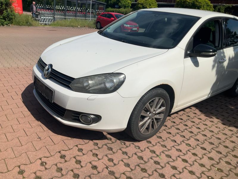Volkswagen Golf VI 1.6 TDI Style 2011
