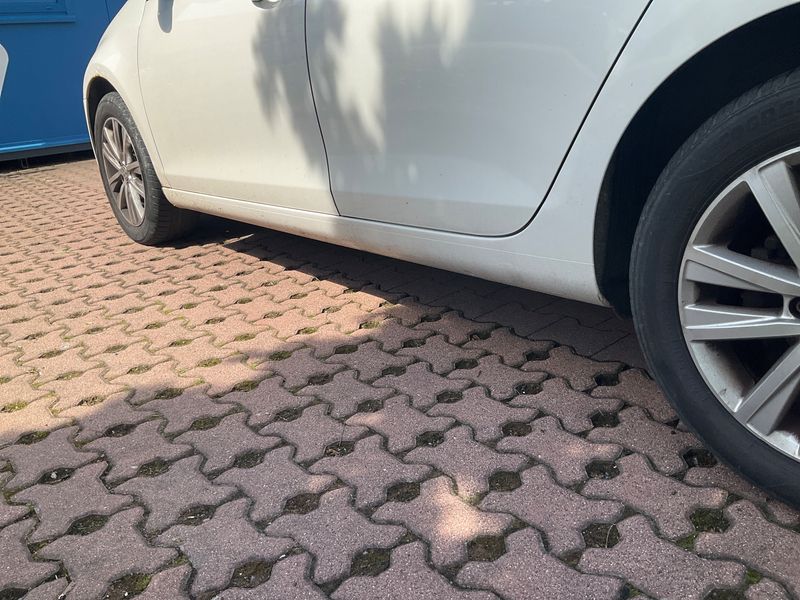 Volkswagen Golf VI 1.6 TDI Style 2011 – снимка на щета 32