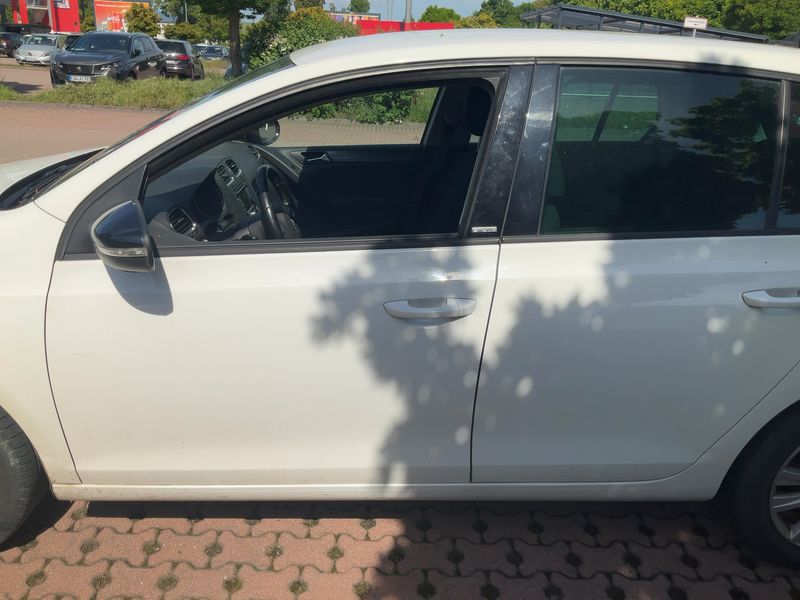 Volkswagen Golf VI 1.6 TDI Style 2011 – снимка на щета 4