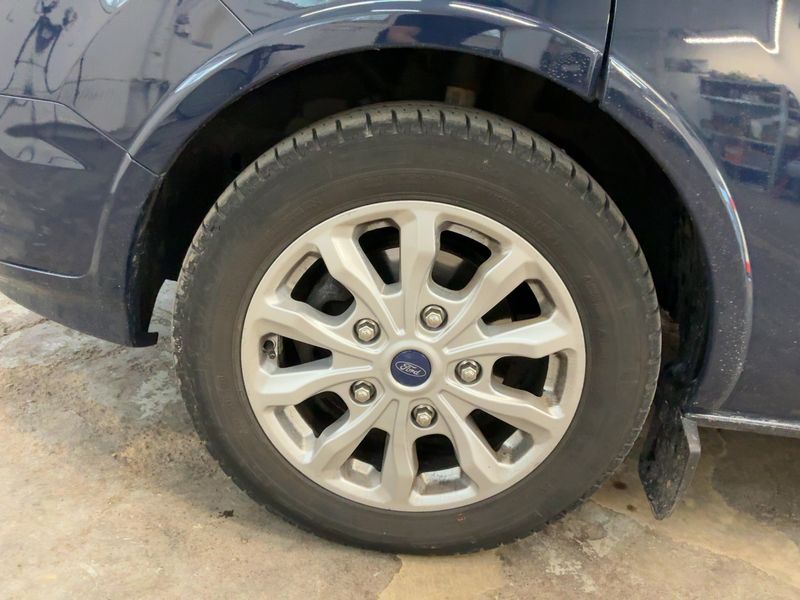 Ford Tourneo Custom 2.0 TDCi Mild-Hybrid 320 L1 Tourneo Titanium 2021 – снимка 3