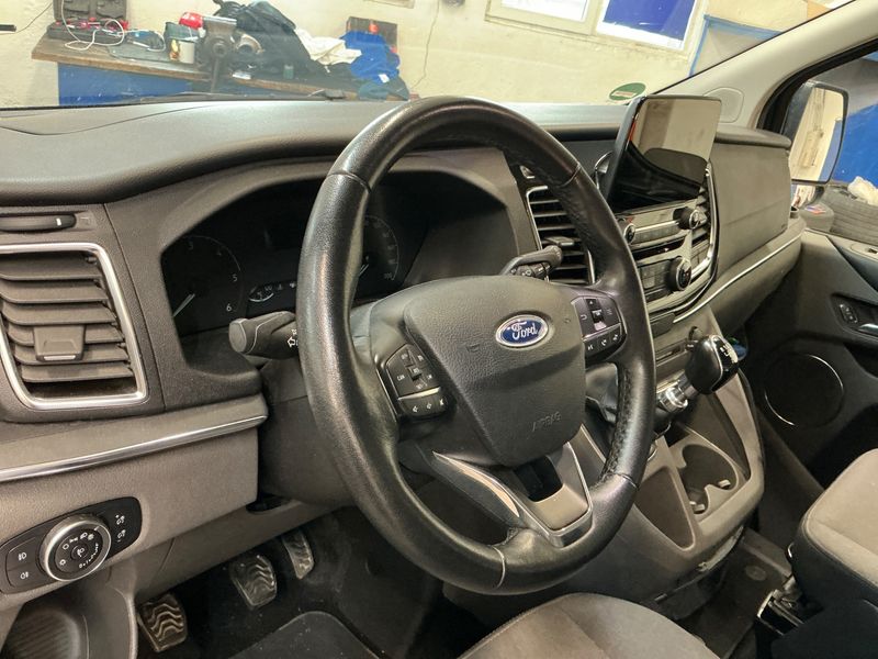 Ford Tourneo Custom 2.0 TDCi Mild-Hybrid 320 L1 Tourneo Titanium 2021 – снимка 31