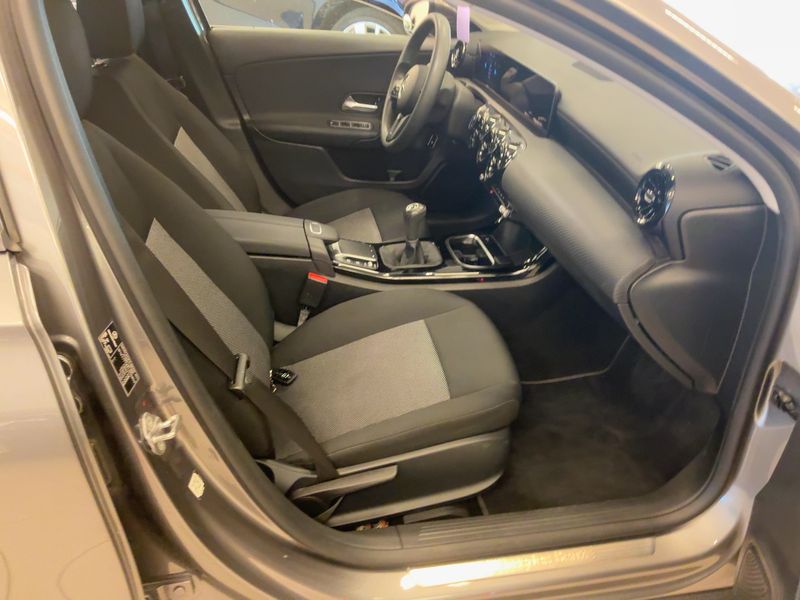 Mercedes-Benz A-Klasse Limousine A 180 2020 – снимка 17