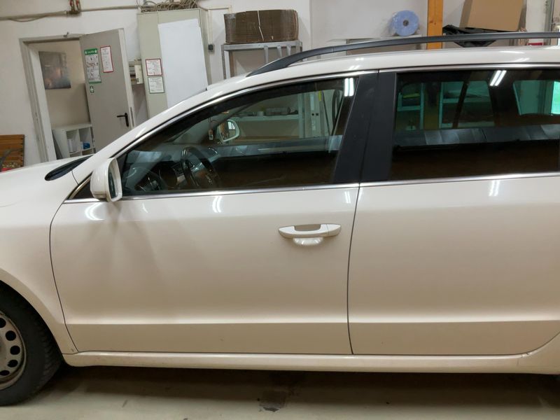 Skoda Superb 1.6 TDI Ambition 2014 – снимка 4