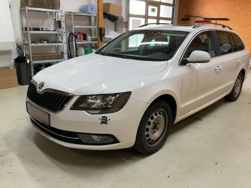 Skoda Superb 1.6 TDI Ambition 2014 – снимка 1