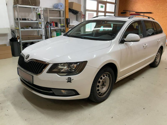 Skoda Superb 1.6 TDI Ambition 2014 – снимка 1
