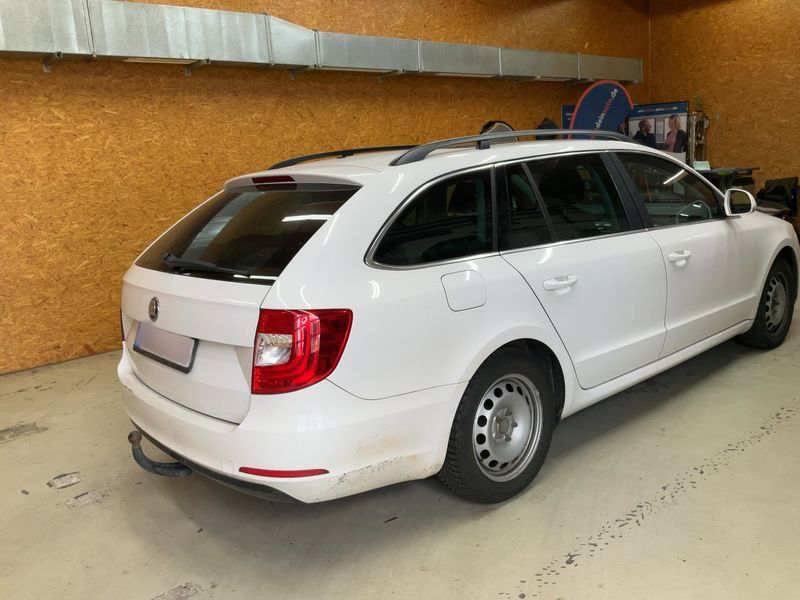Skoda Superb 1.6 TDI Ambition 2014 – снимка 8